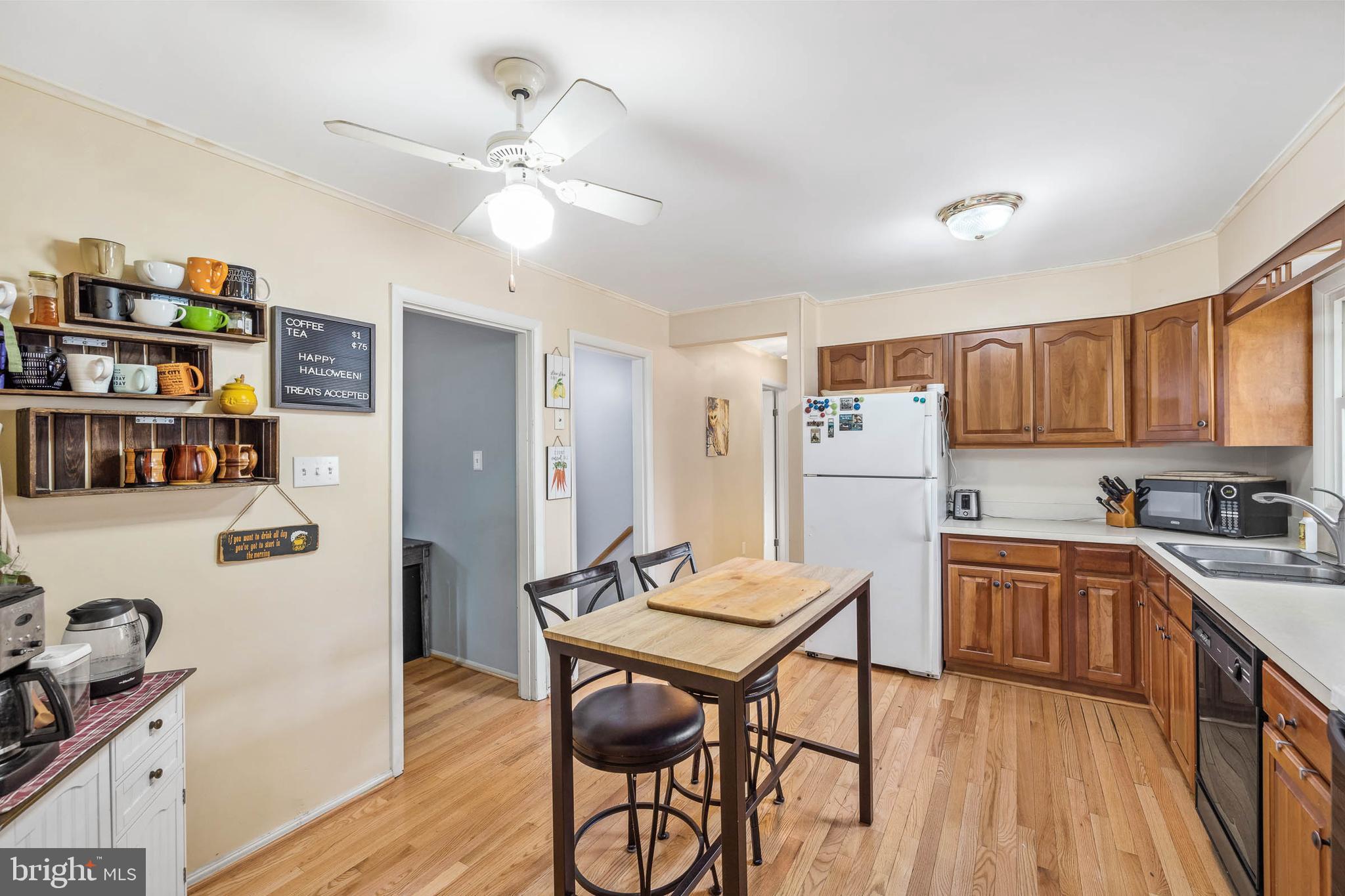 15017 Rolling Ridge Road Haymarket, VA 20169 - Photo 22 of 46 Kitchen