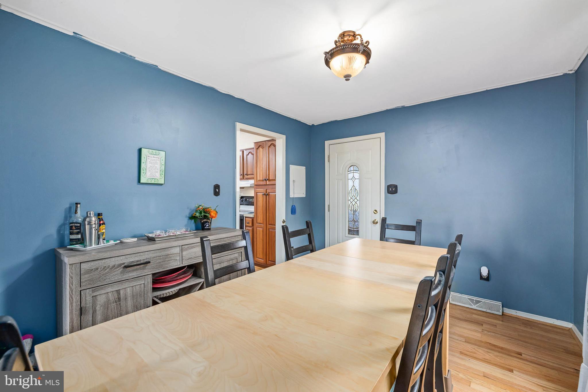 15017 Rolling Ridge Road Haymarket, VA 20169 - Photo 26 of 46 Dinning room