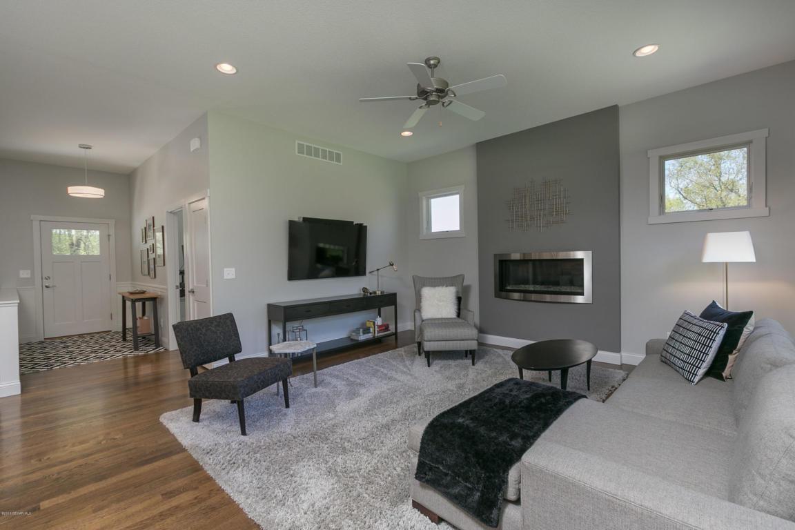 7224 Siems Lane Northeast Rochester, MN 55906 - Photo 6 of 42 Gallery Image 6