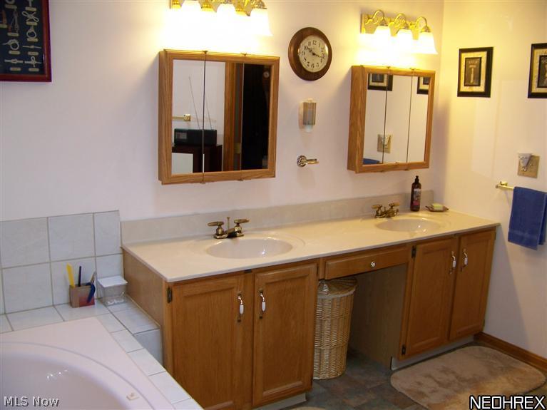 5701 Beach Road Medina, OH 44256 - Photo 14 of 25 Gallery Image 14