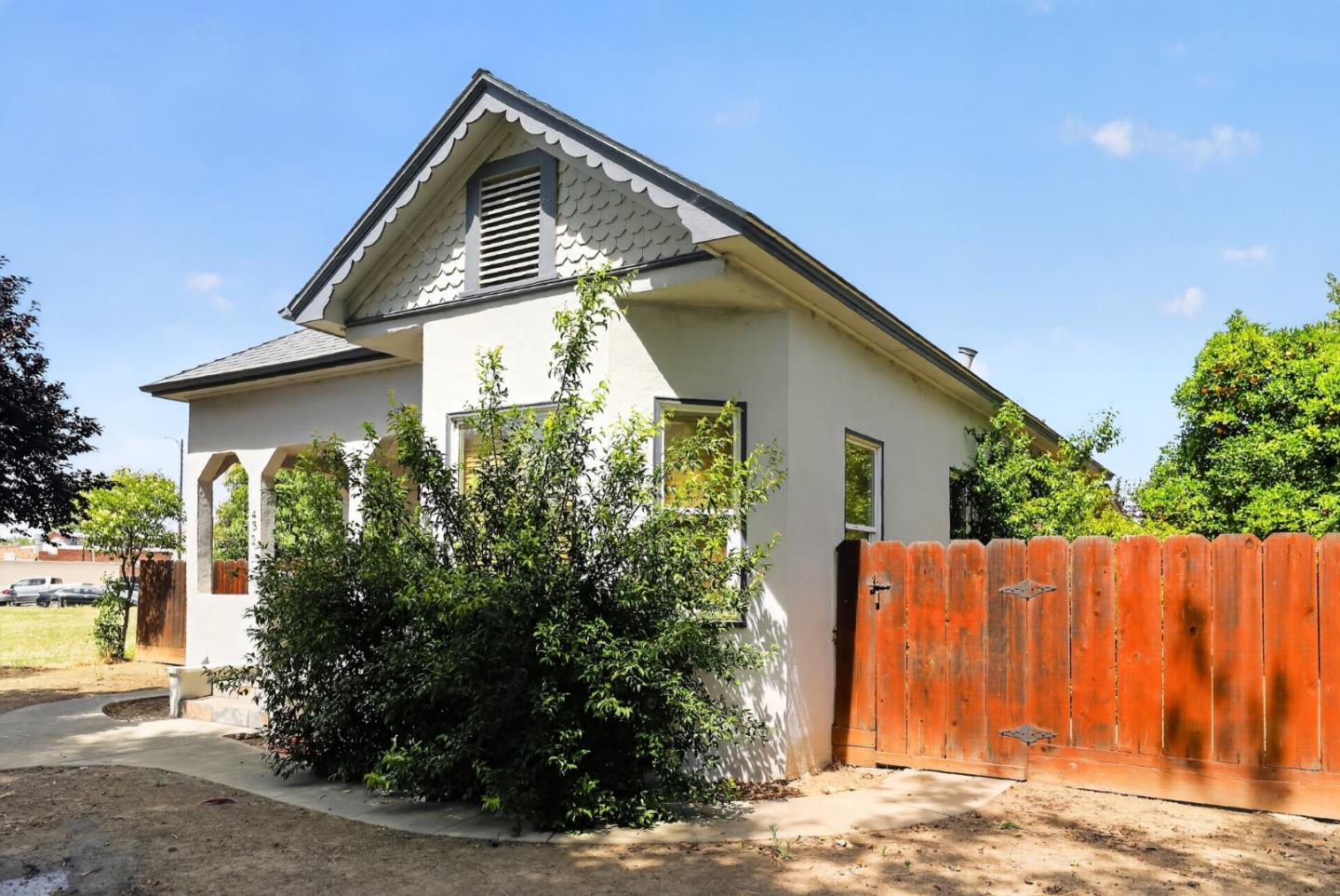 432 6th Street Gustine, CA 95322 - Photo 4 of 31