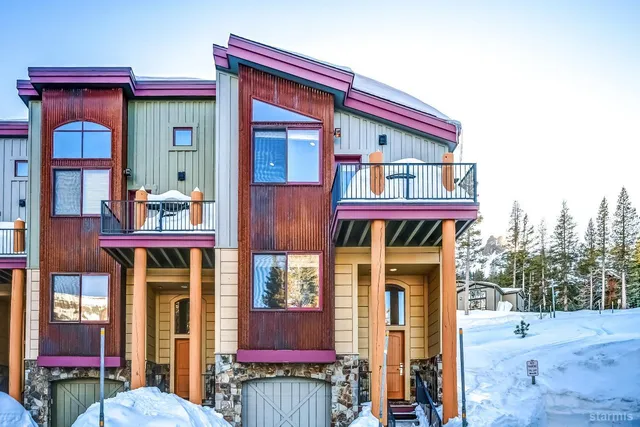 a view of outdoor space and shower