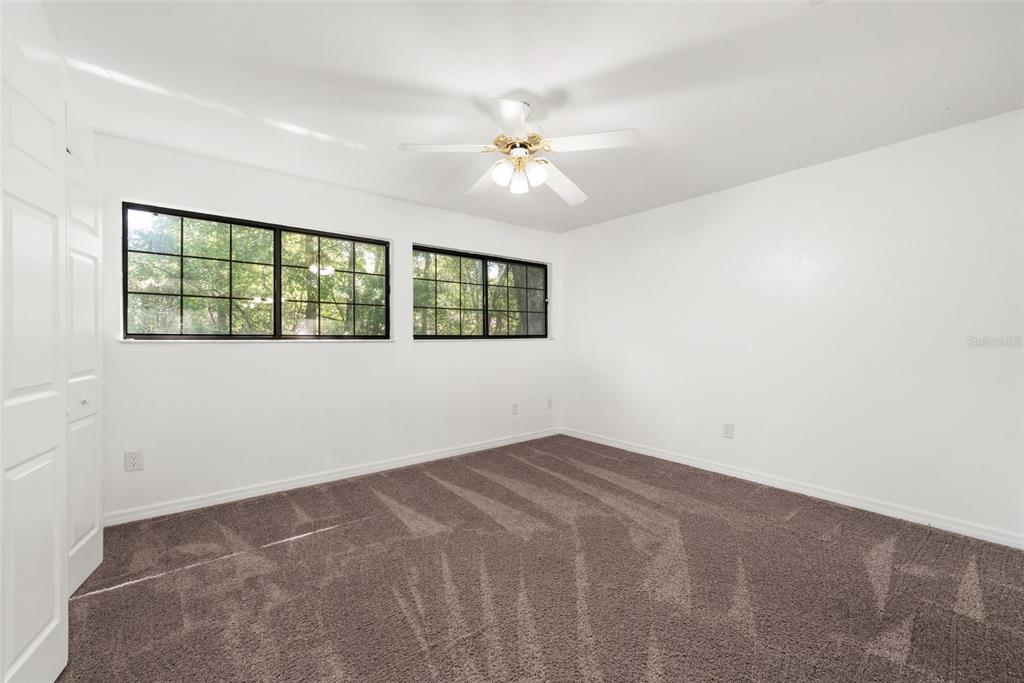 825 Southwest 55th Terrace Gainesville, FL 32607 - Photo 18 of 32