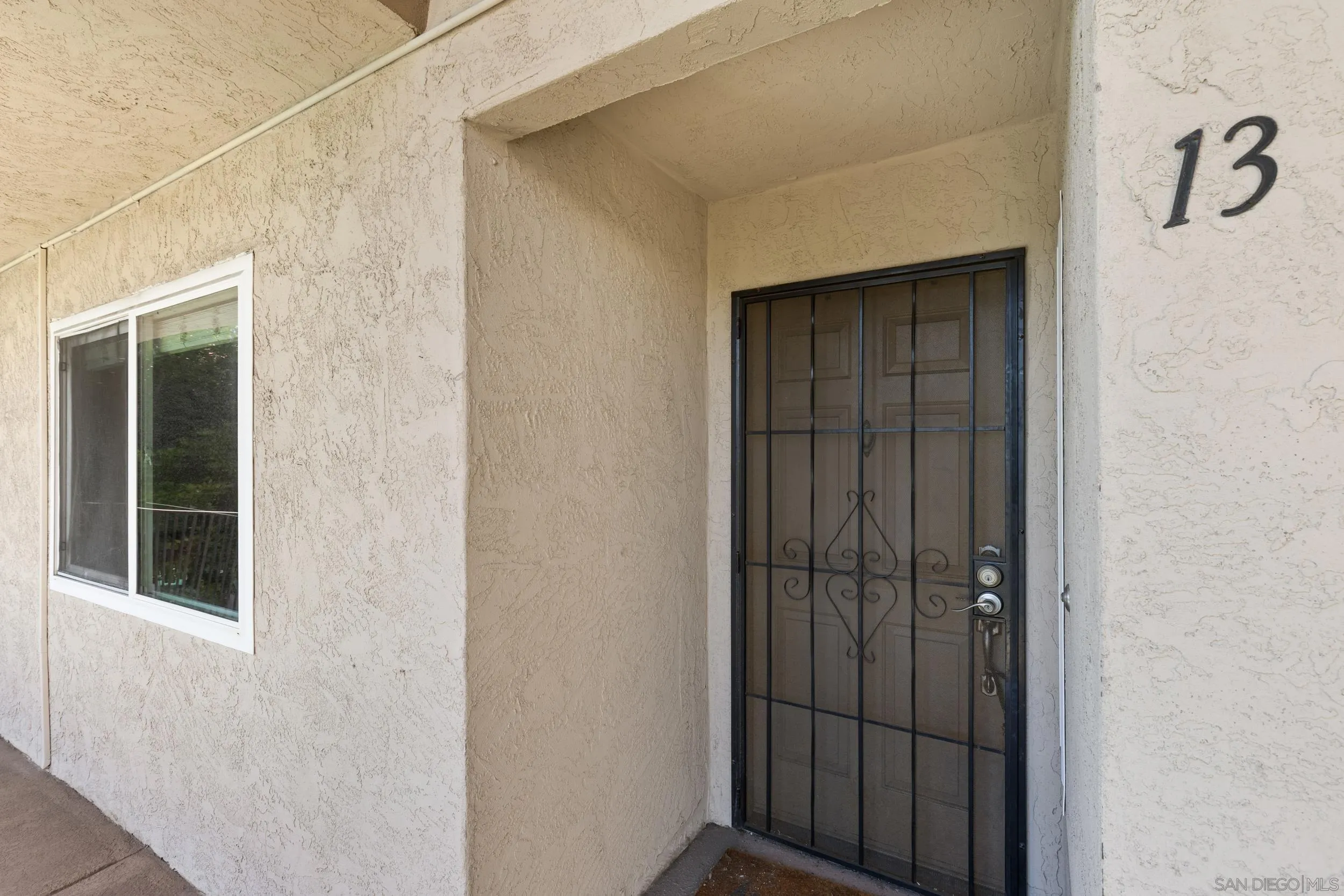 300 Roanoke Road, Unit 13 El Cajon, CA 92020 - Photo 2 of 21