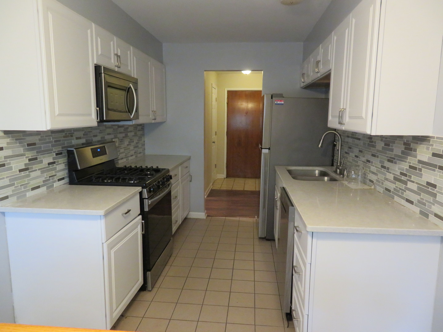 1311 South Finley Road, Unit 118 Lombard, IL 60148 - Photo 4 of 24