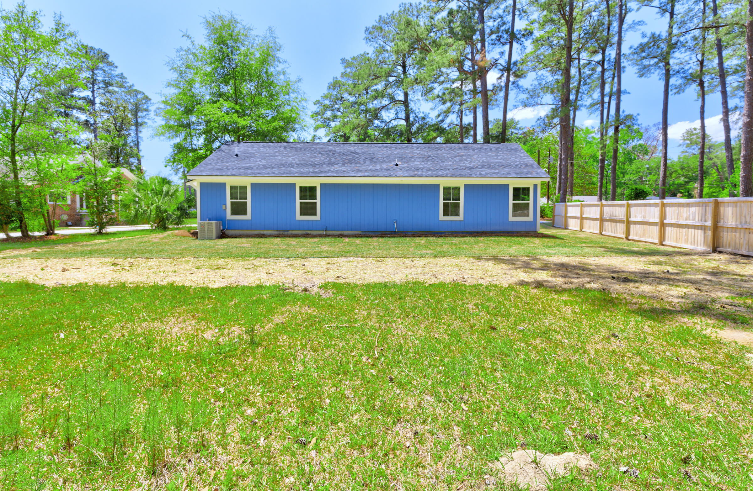 207 Woodlawn Street Walterboro, SC 29488 - Photo 10 of 41 _MG_7039_DxO_40_DxO_41_DxO_42_DxO_43_DxO