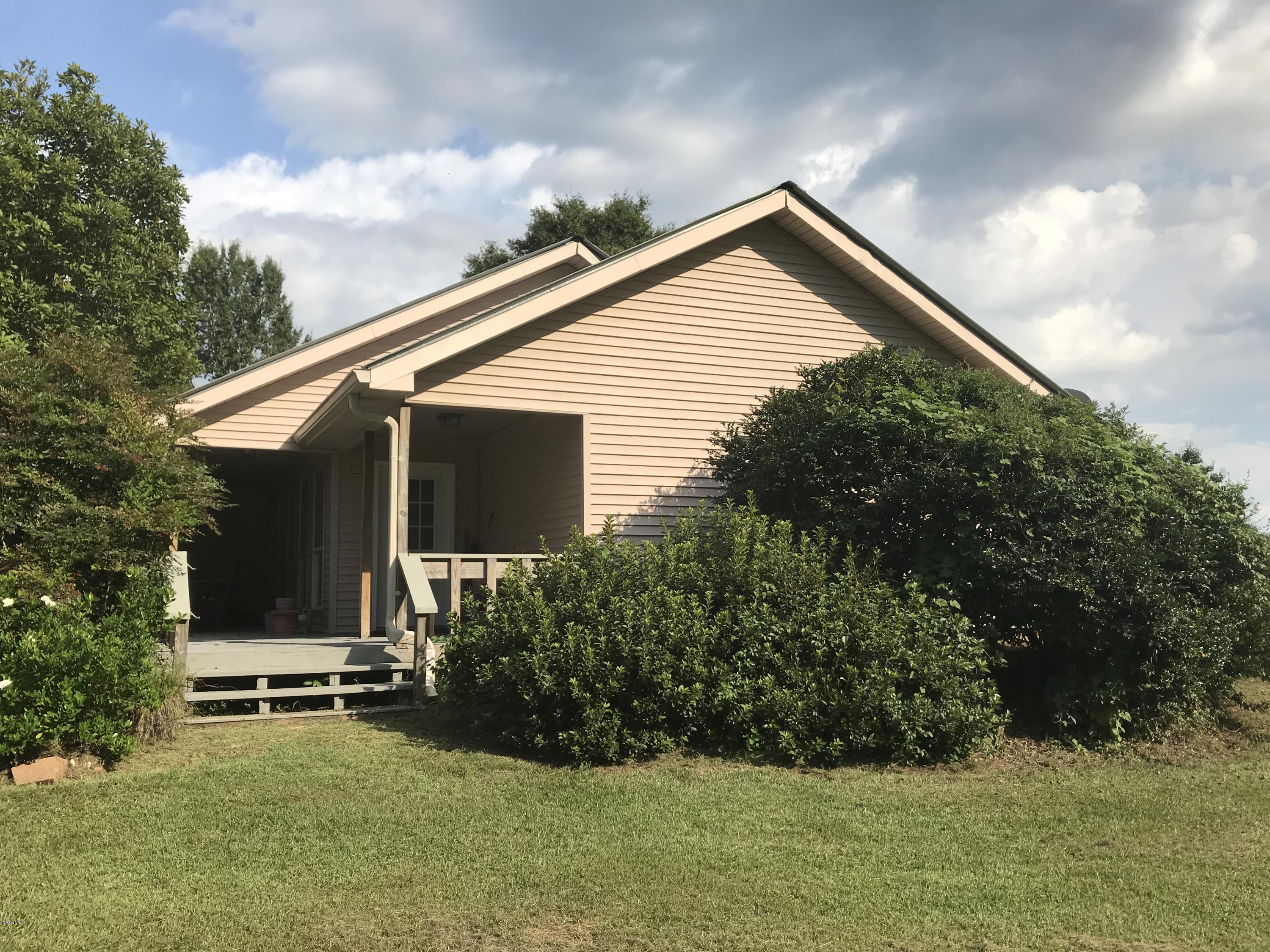 134 Riley Boone Road Carriere, MS 39426 - Photo 4 of 22 IMG_6623