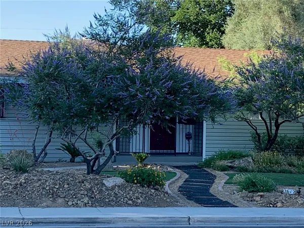 $2,800 | 2612 Mason Avenue, Las Vegas, NV 89102