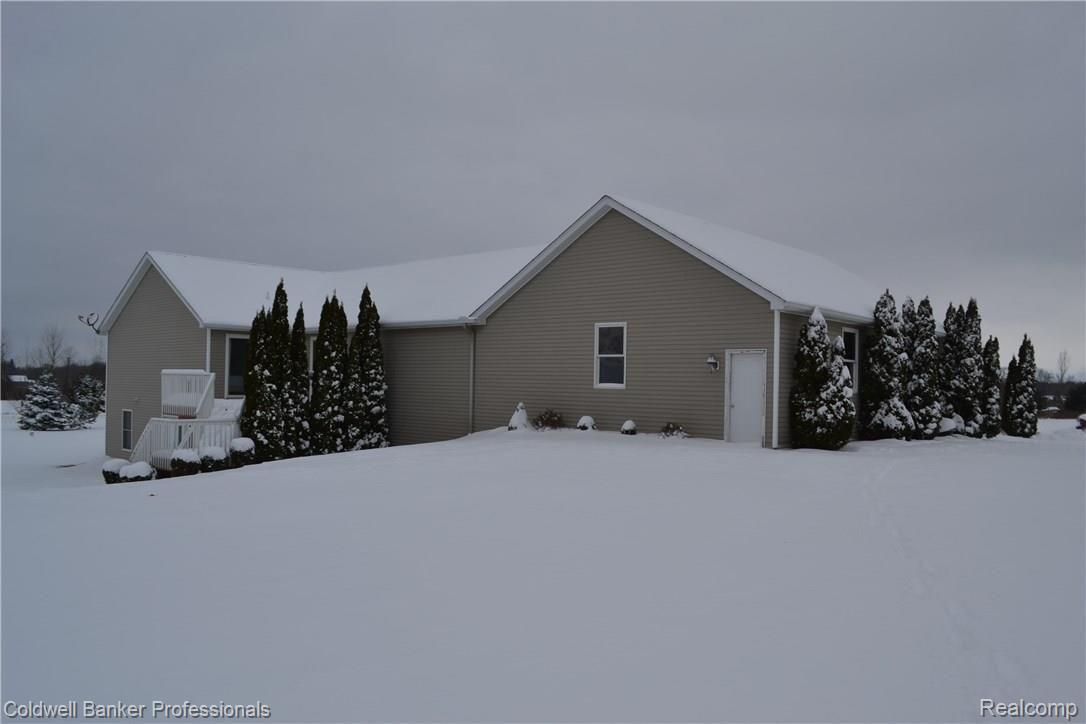 4728 Willis Road North Branch, MI 48461 - Photo 3 of 35 DSC_0114.JPG