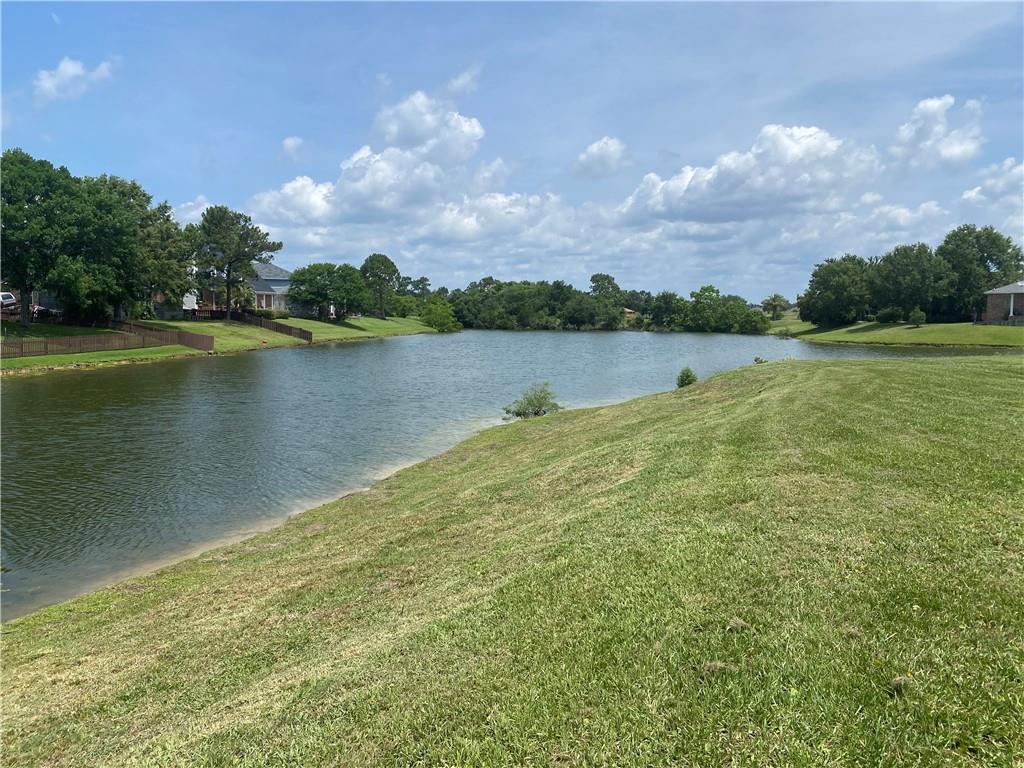 28 Oak Tree Drive Slidell, LA 70458 - Photo 3 of 9
