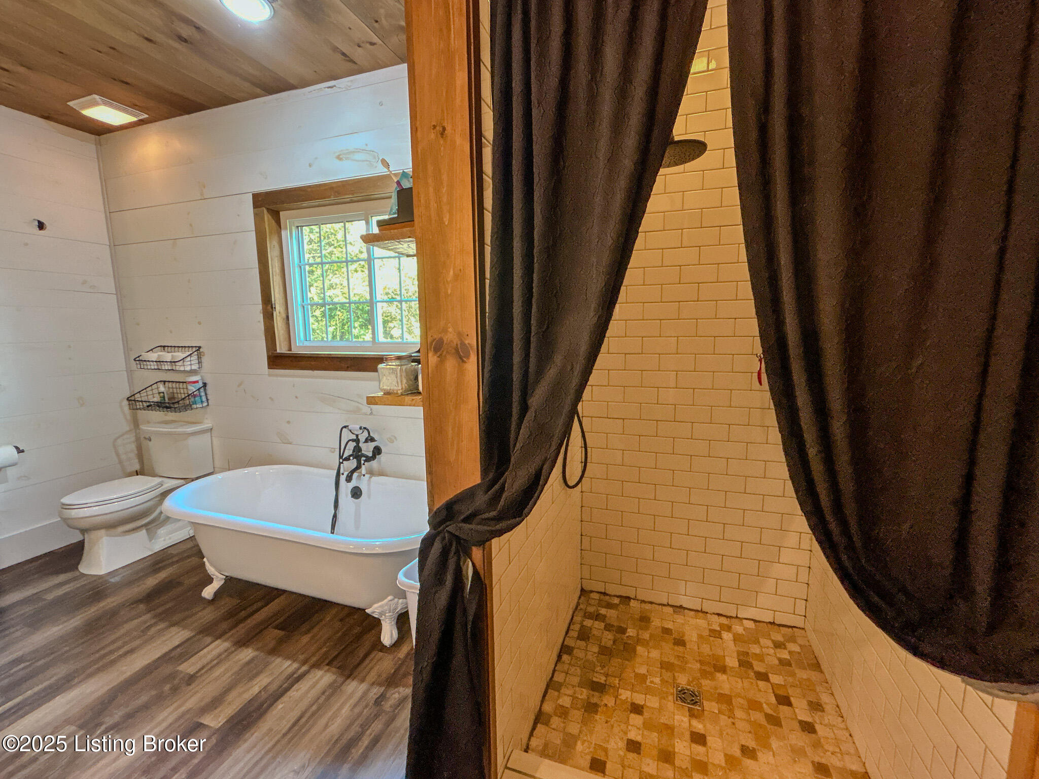 177 Ward Road Clarkson, KY 42726 - Photo 35 of 59 DJI_20250915_130059_416