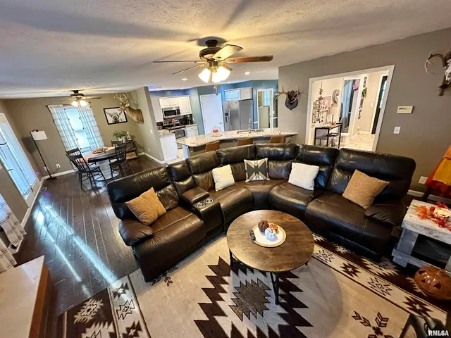 $167,500 | 322 East South Street, Virginia, IL 62691