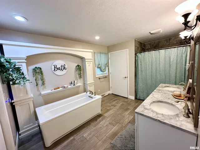 $167,500 | 322 East South Street, Virginia, IL 62691