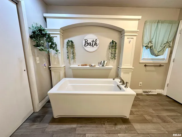 $167,500 | 322 East South Street, Virginia, IL 62691