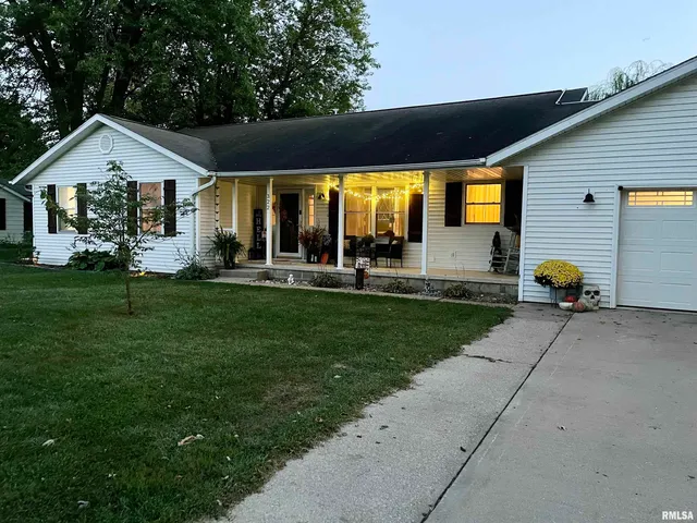 $167,500 | 322 East South Street, Virginia, IL 62691