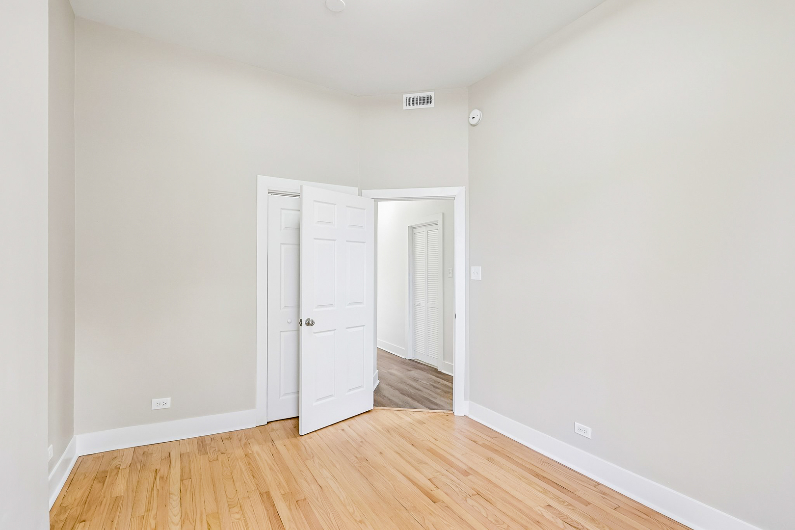 4351 West Maypole Avenue Chicago, IL 60624 - Photo 15 of 35
