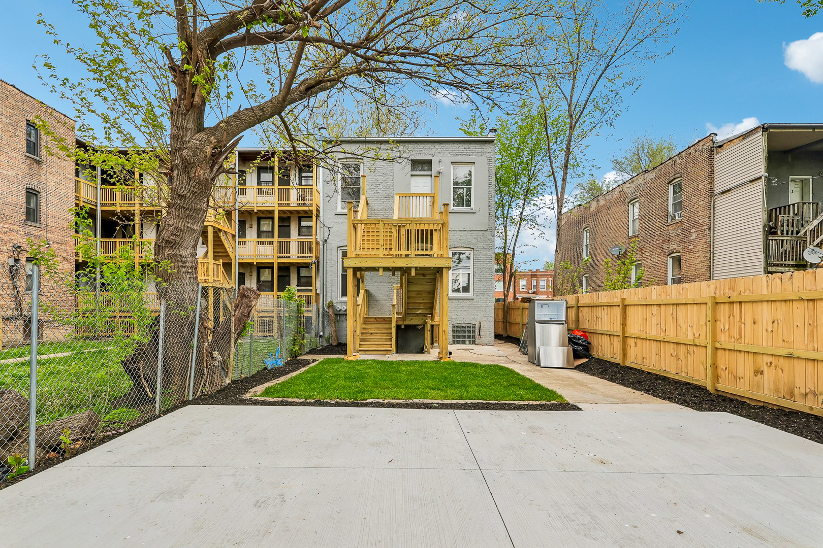 4351 West Maypole Avenue Chicago, IL 60624 - Photo 34 of 35