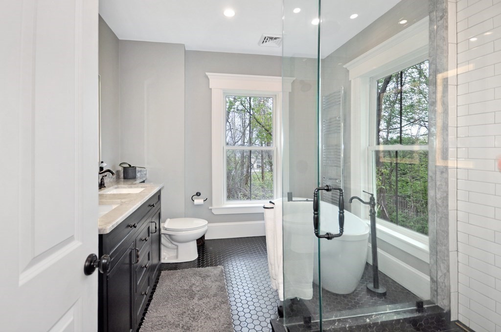 245 Raymond Road Sudbury, MA 01776 - Photo 17 of 29 Gallery Image 17