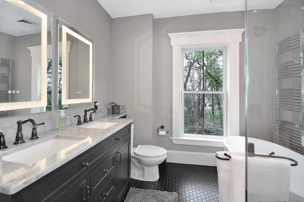 245 Raymond Road Sudbury, MA 01776 - Photo 18 of 29 Gallery Image 18