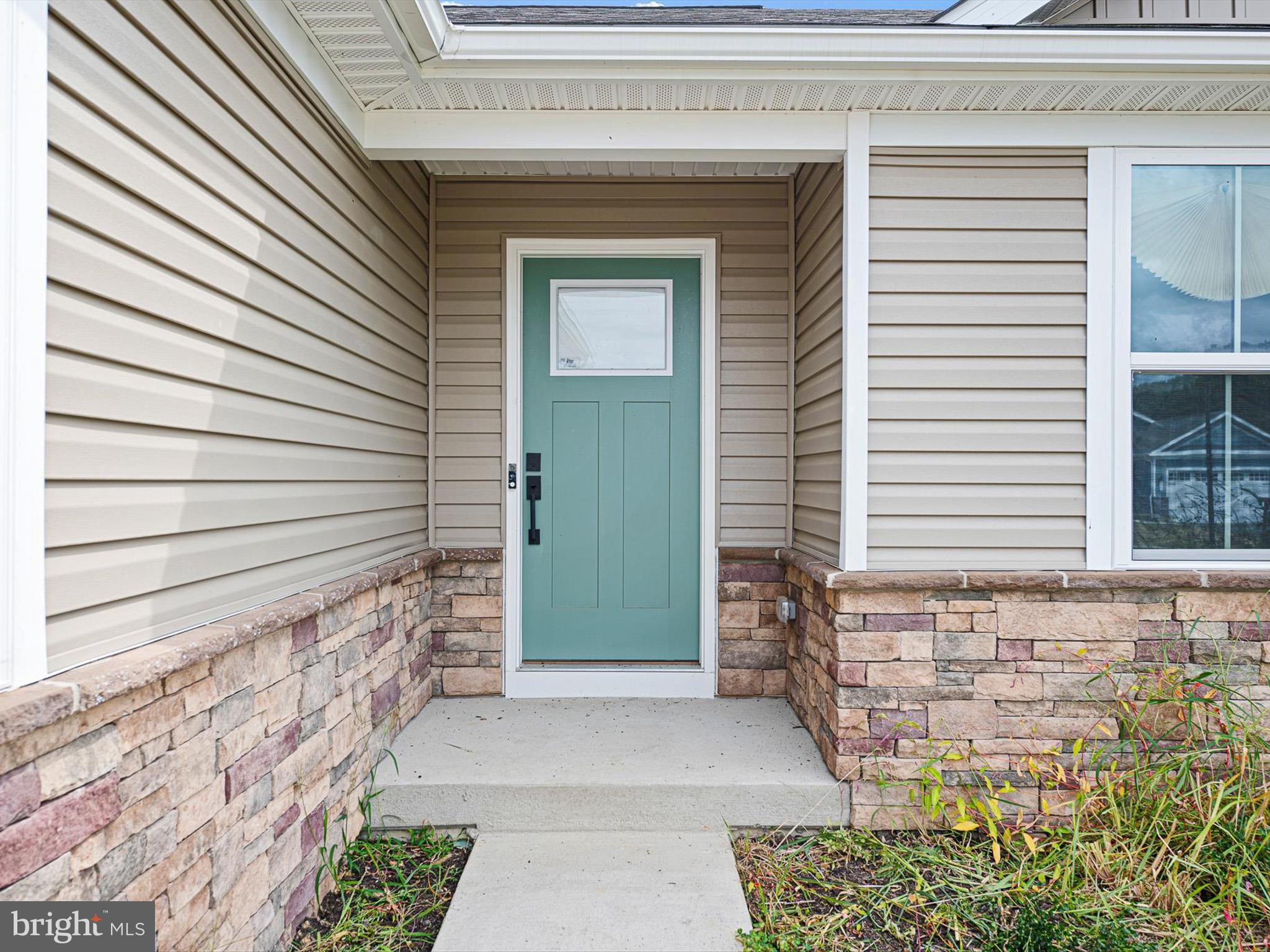258 Alezach Drive Dover, DE 19901 - Photo 3 of 40 Inviting Entry