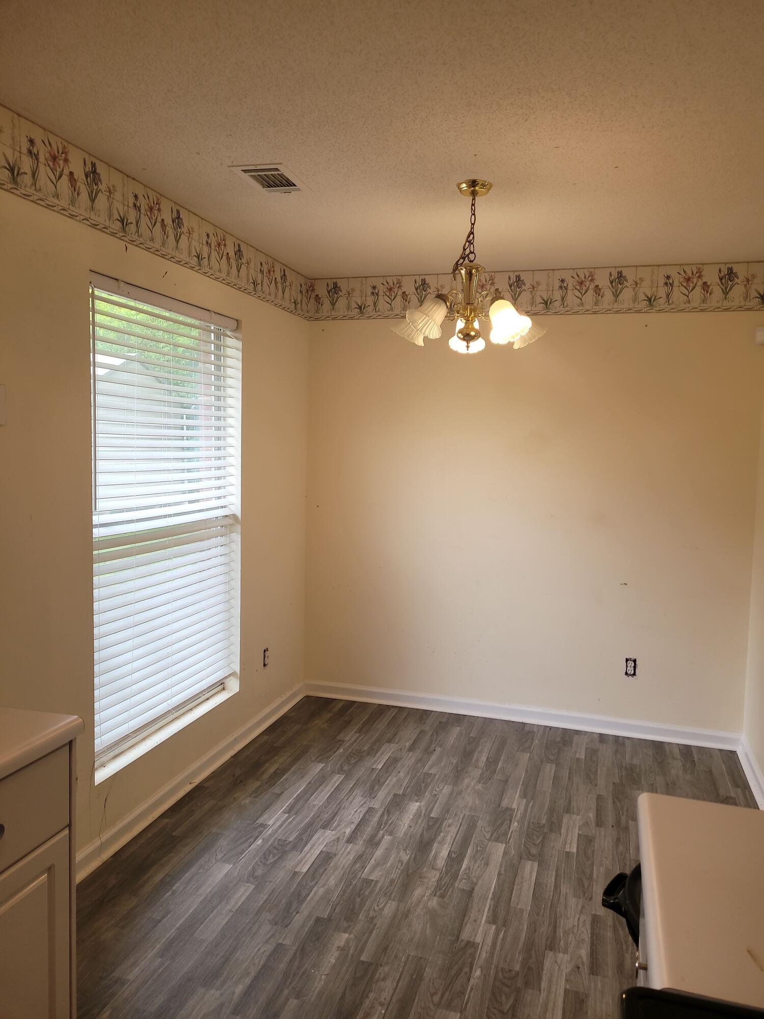 1012 Cedarview Circle Hephzibah, GA 30815 - Photo 6 of 16 1012 Cedarview Circle_ Breakfast area