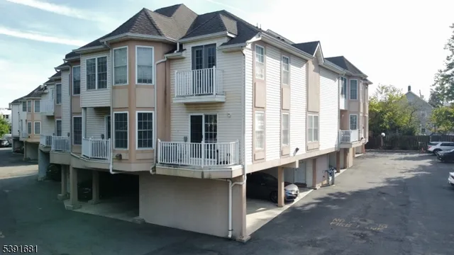 $450,000 | 125 Adamecs Way, Unit 26, South Amboy, NJ 08879