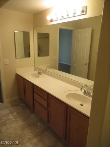 $1,500 | 830 Carnegie Street, Unit 1323, Henderson, NV 89052