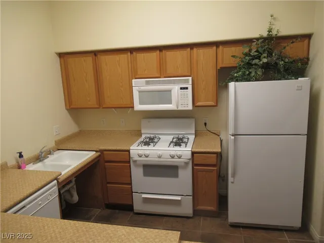 $1,500 | 830 Carnegie Street, Unit 1323, Henderson, NV 89052