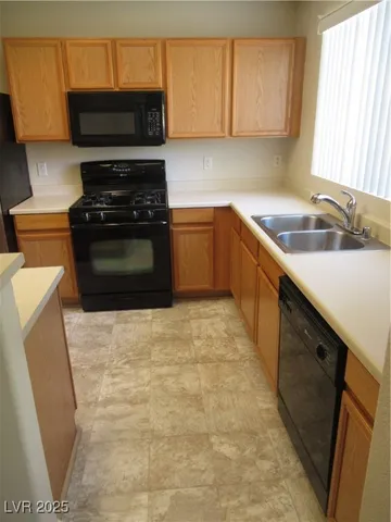 $1,500 | 830 Carnegie Street, Unit 1323, Henderson, NV 89052