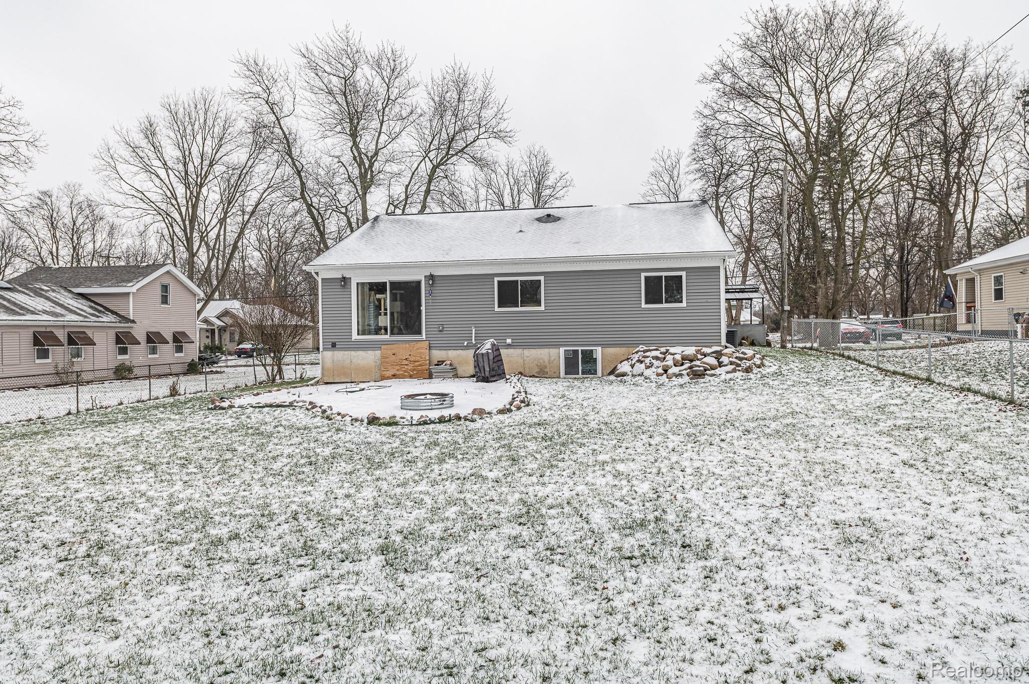 169 Dickenson Street Romeo, MI 48065 - Photo 41 of 47 HardyMediaCompany-262.jpg