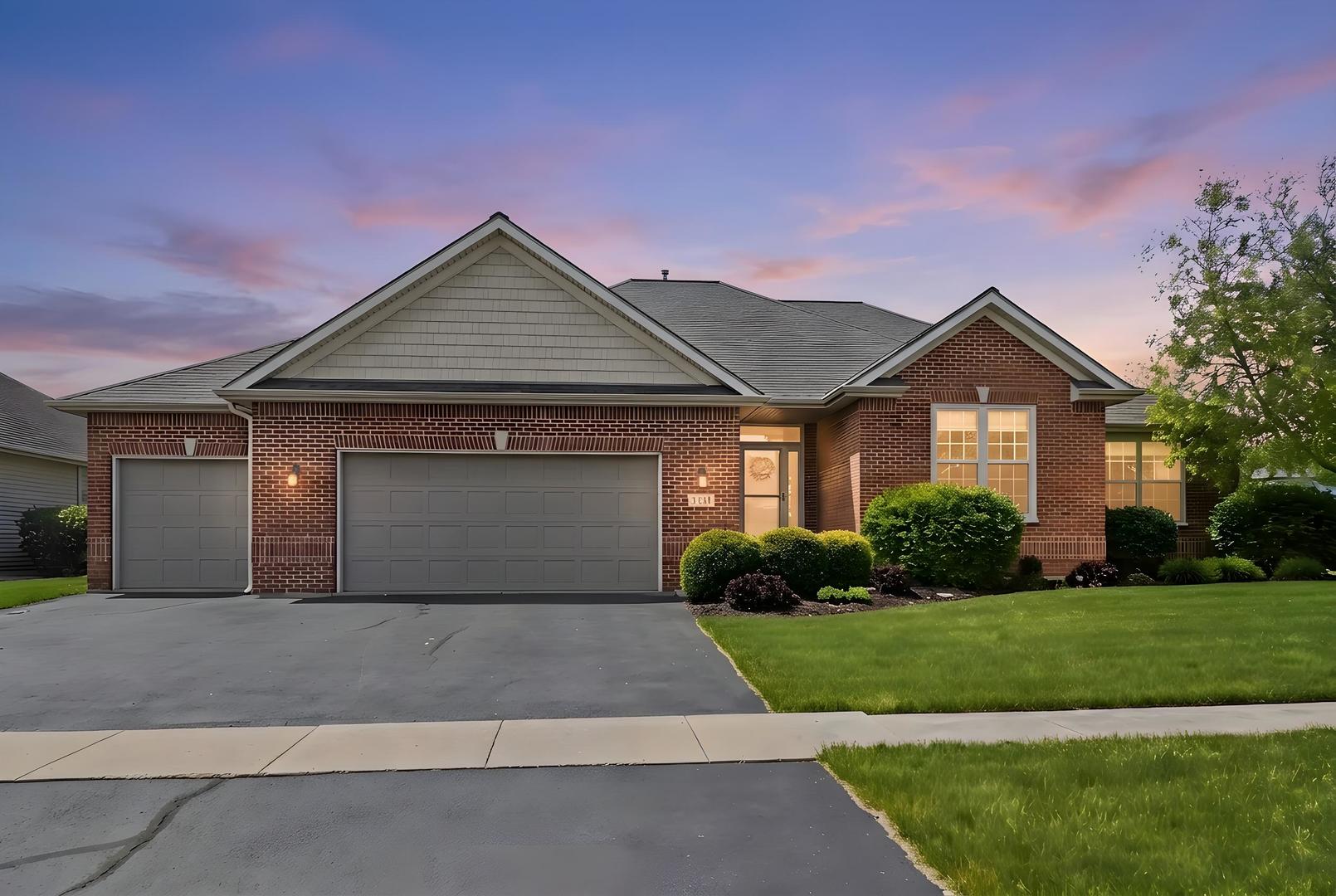 2337 Dustin Drive Sycamore, IL 60178 - Photo 1 of 42