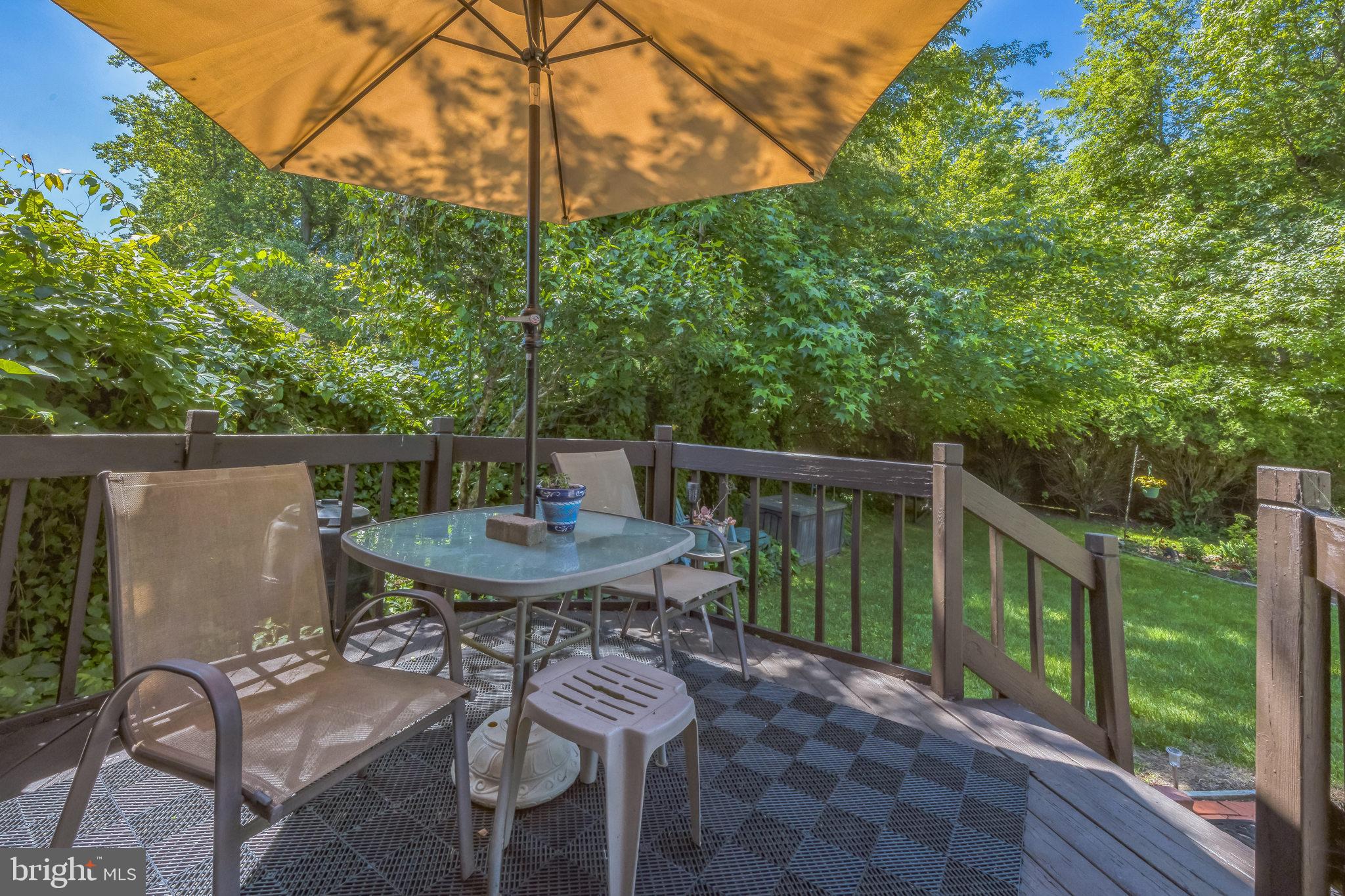 69 Oberlin Road Pennsville, NJ 08070 - Photo 13 of 21 a view of a table and chairs in patio