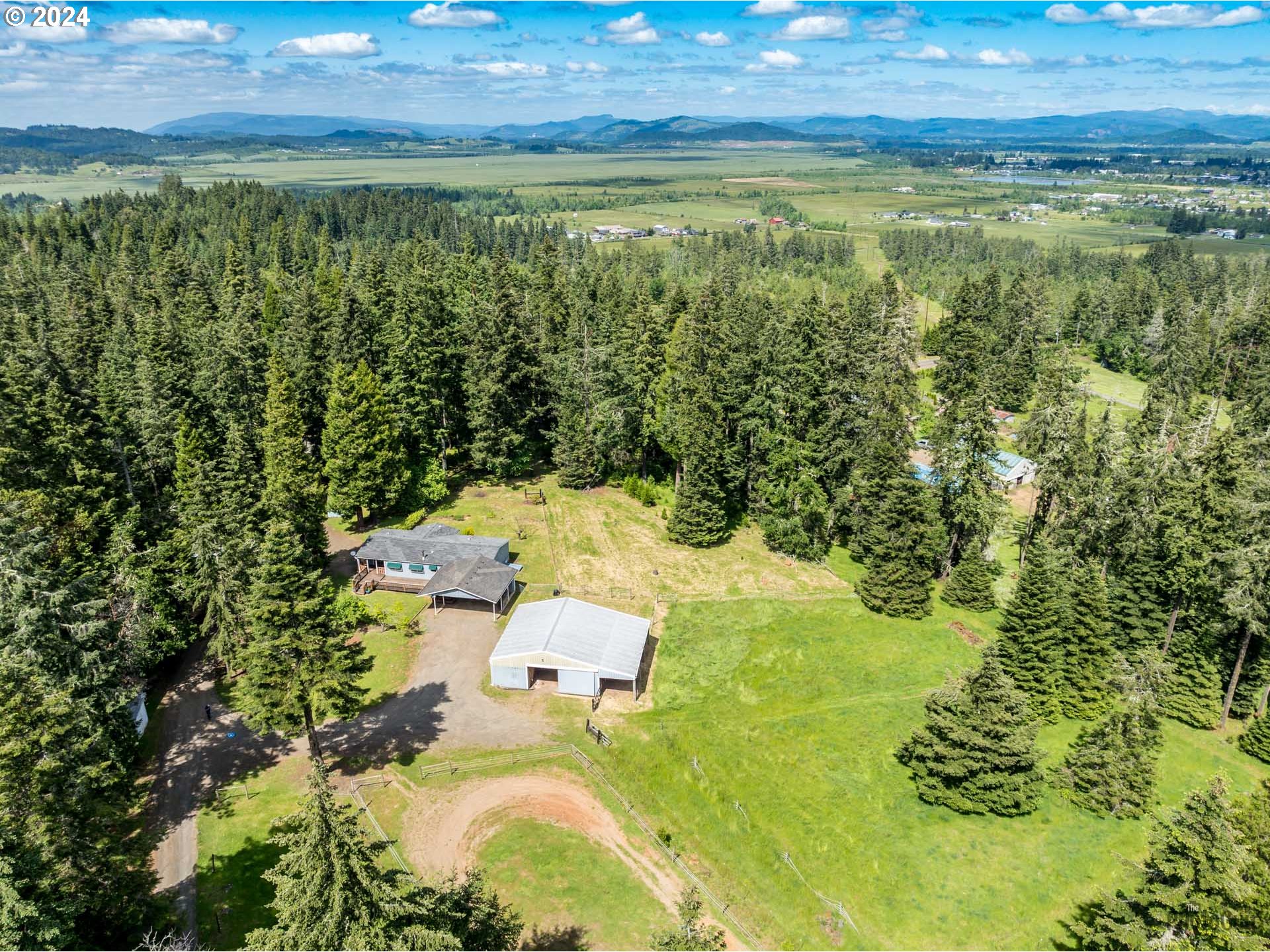 32336 Deberry Road Creswell, OR 97426 - Photo 1 of 48 Gallery Image 1