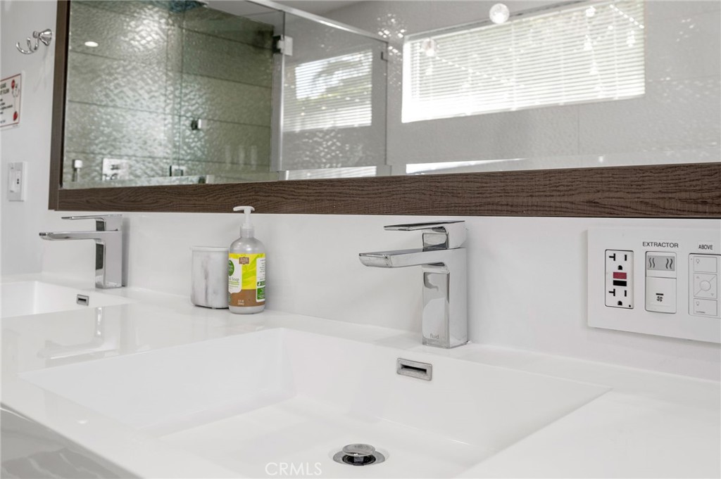 1055 East Racquet Club Road Palm Springs, CA 92262 - Photo 37 of 67