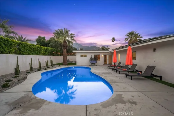 $1,360,000 | 1055 East Racquet Club Road, Palm Springs, CA 92262