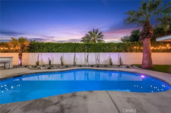$1,360,000 | 1055 East Racquet Club Road, Palm Springs, CA 92262