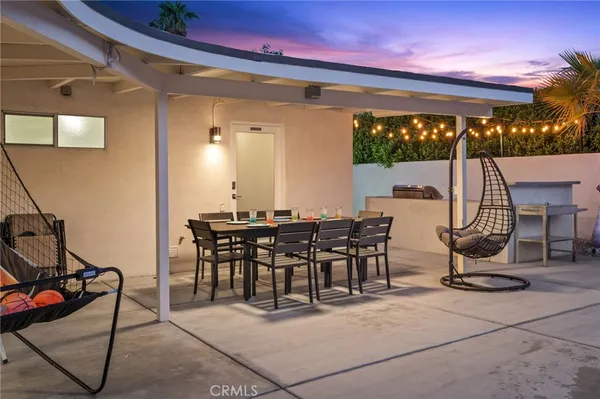 $1,360,000 | 1055 East Racquet Club Road, Palm Springs, CA 92262