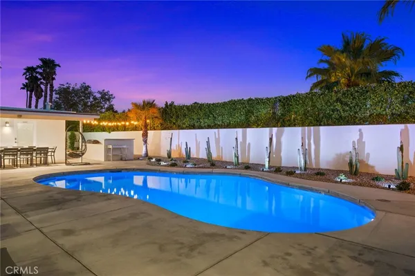 $1,360,000 | 1055 East Racquet Club Road, Palm Springs, CA 92262