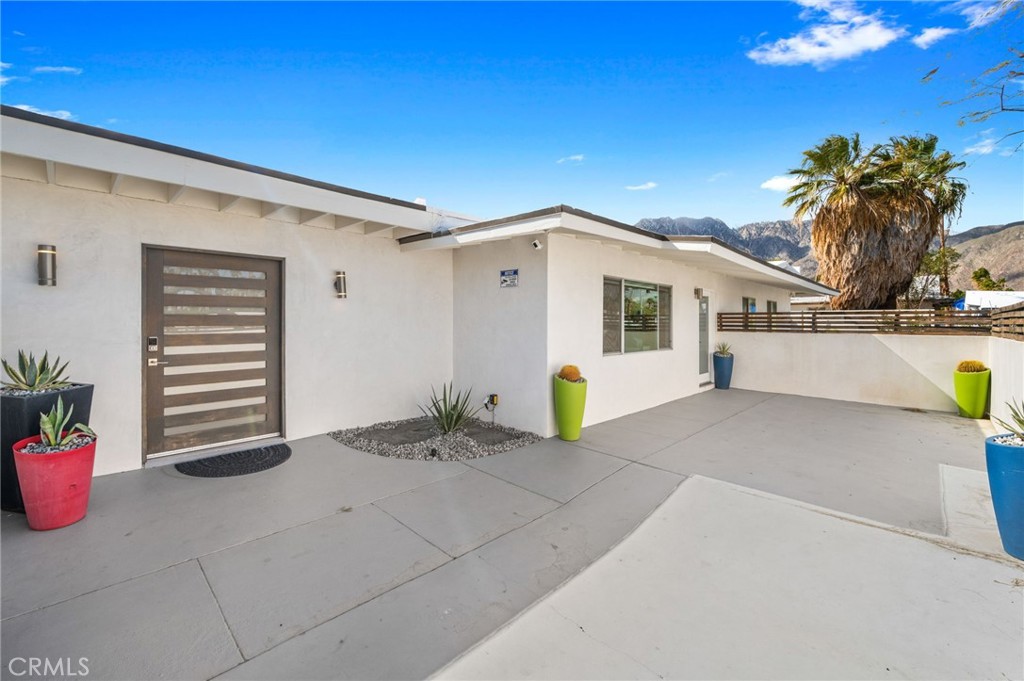 1055 East Racquet Club Road Palm Springs, CA 92262 - Photo 7 of 67