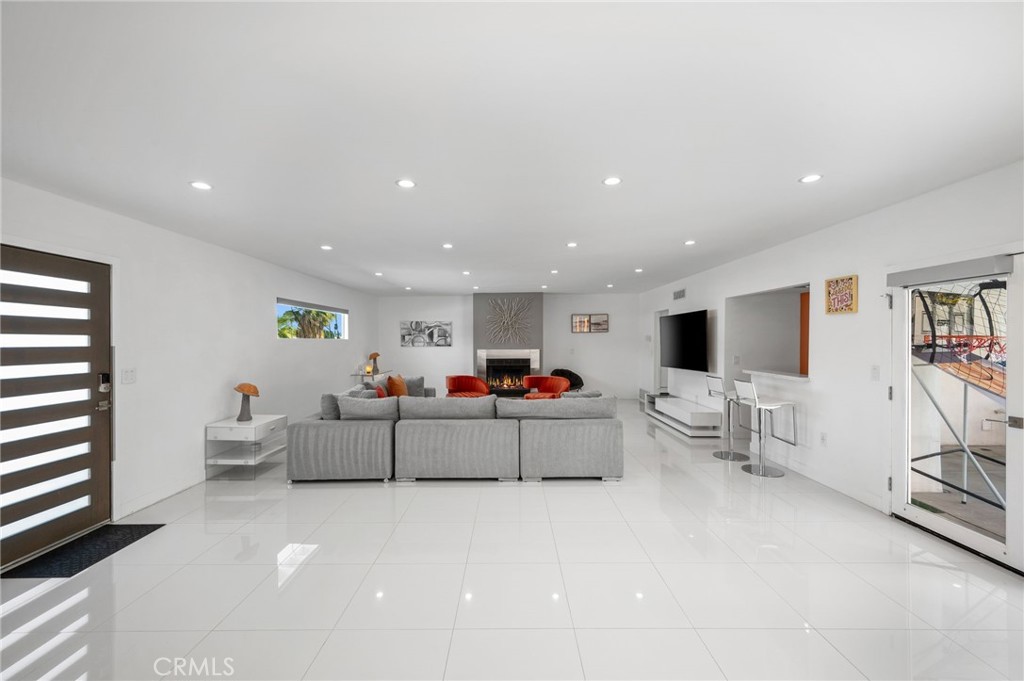 1055 East Racquet Club Road Palm Springs, CA 92262 - Photo 8 of 67