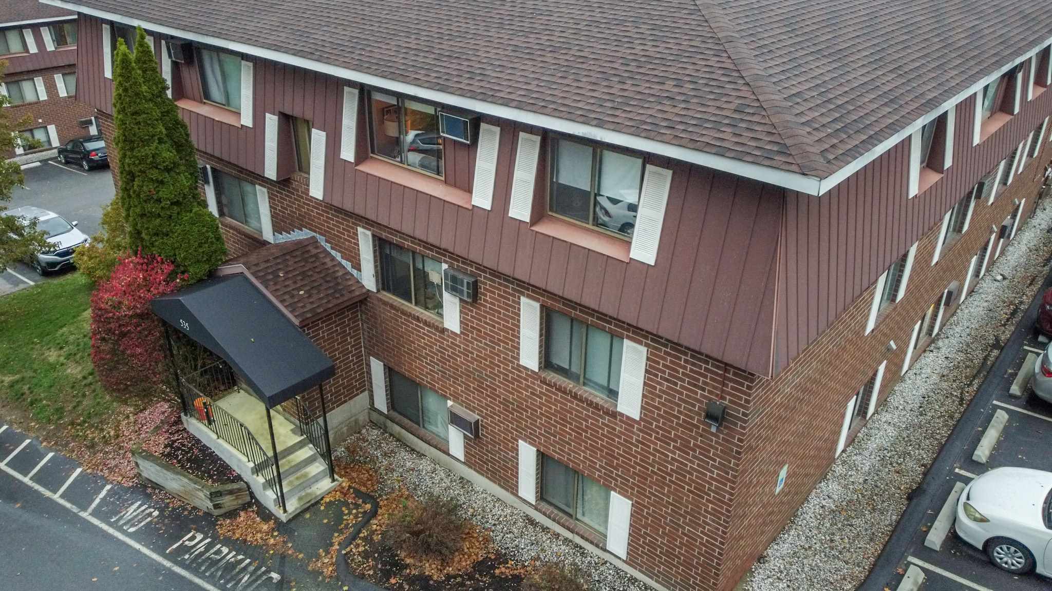 535 Calef Road, Unit 25 Manchester, NH 03103 - Photo 39 of 40