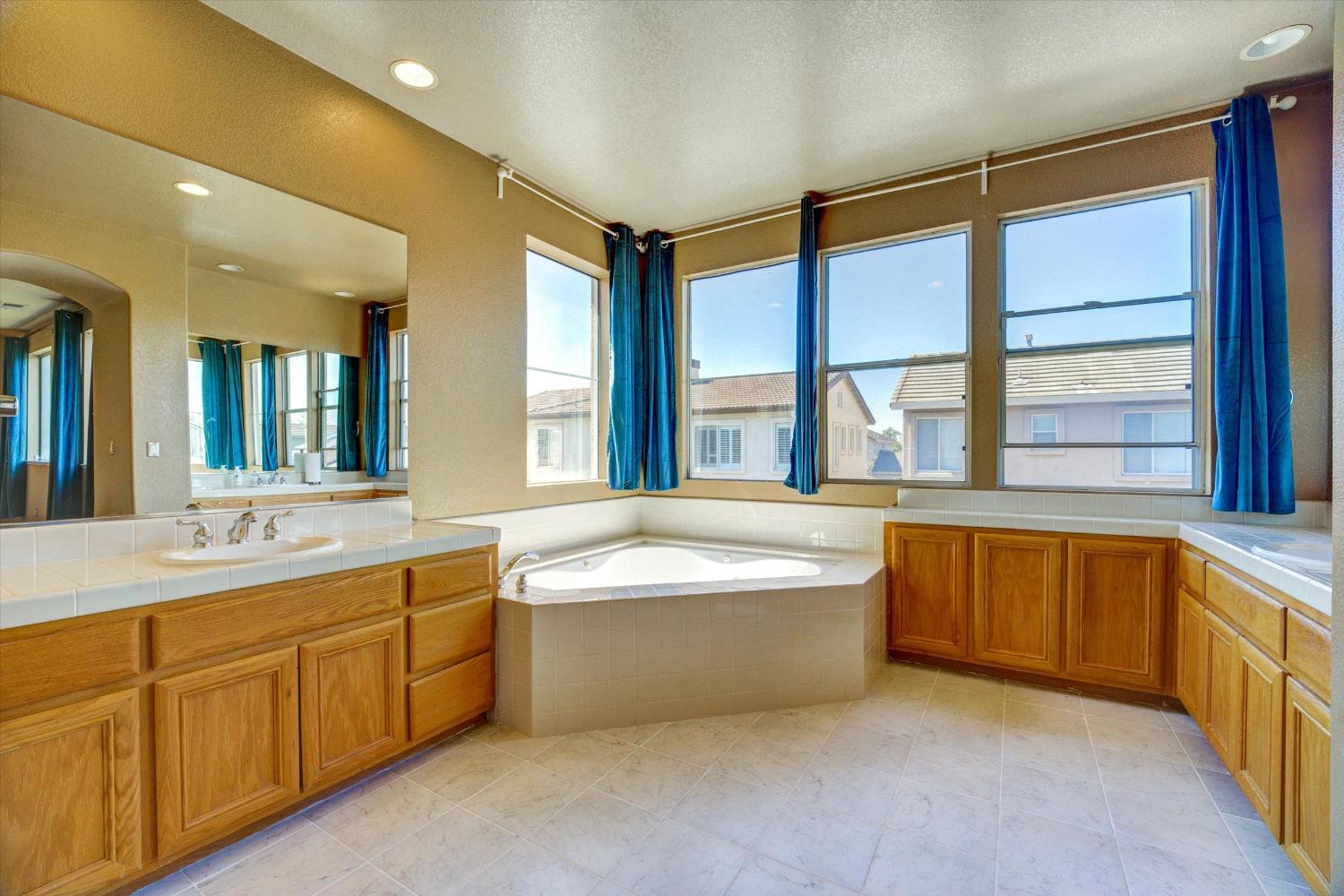 30253 Oakbrook Road Hayward, CA 94544 - Photo 28 of 49