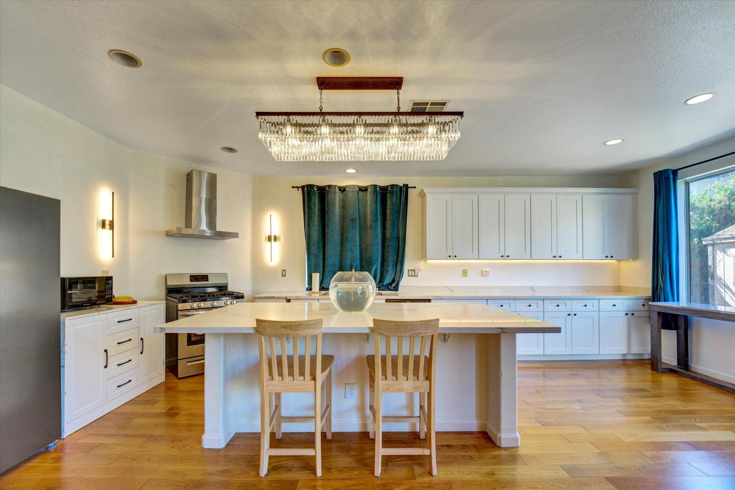 30253 Oakbrook Road Hayward, CA 94544 - Photo 4 of 49