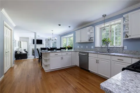 $875,000 | 1081 Mooresfield Road, South Kingstown, RI 02879