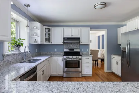 $875,000 | 1081 Mooresfield Road, South Kingstown, RI 02879