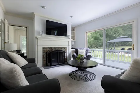 $875,000 | 1081 Mooresfield Road, South Kingstown, RI 02879