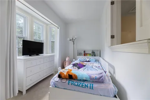 $875,000 | 1081 Mooresfield Road, South Kingstown, RI 02879