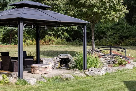 $875,000 | 1081 Mooresfield Road, South Kingstown, RI 02879