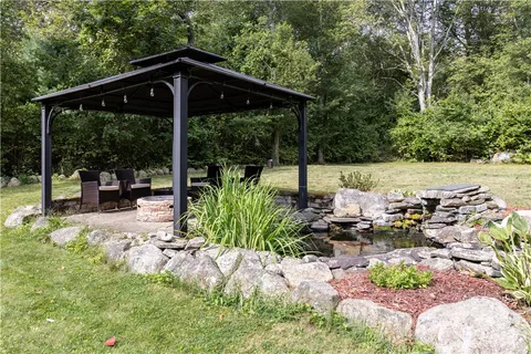 $875,000 | 1081 Mooresfield Road, South Kingstown, RI 02879