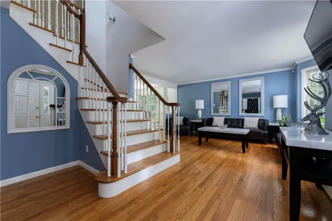 $875,000 | 1081 Mooresfield Road, South Kingstown, RI 02879